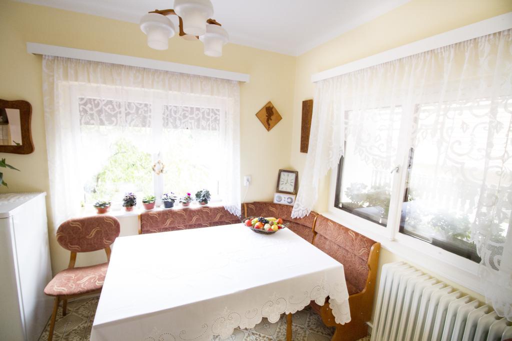 Margo Apartman Fonyod Ruang foto